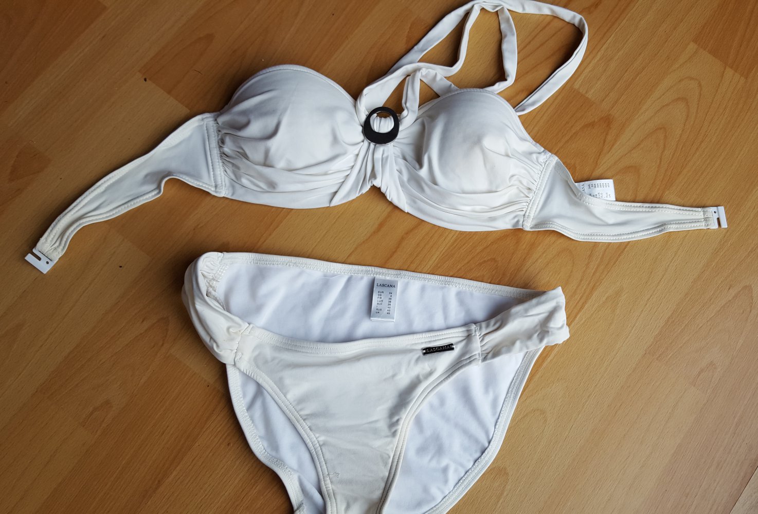schicker weißer Bandeau/Neckholder Bikini