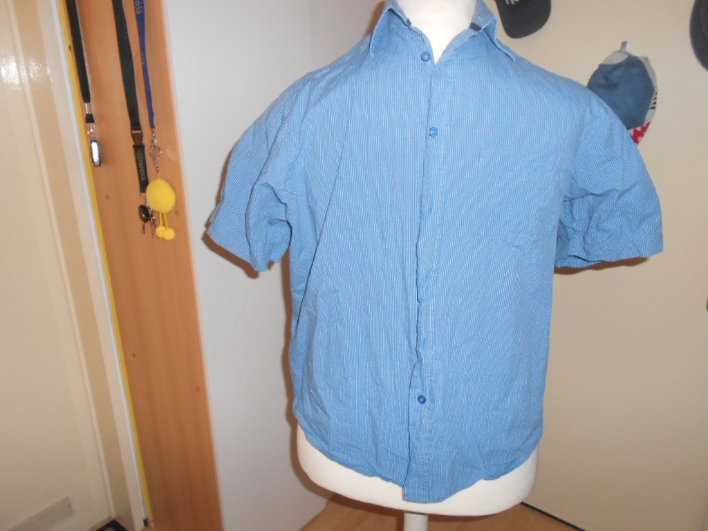 James Pringle- Kurzarmhemd mit Nadelstreifen Gr. M