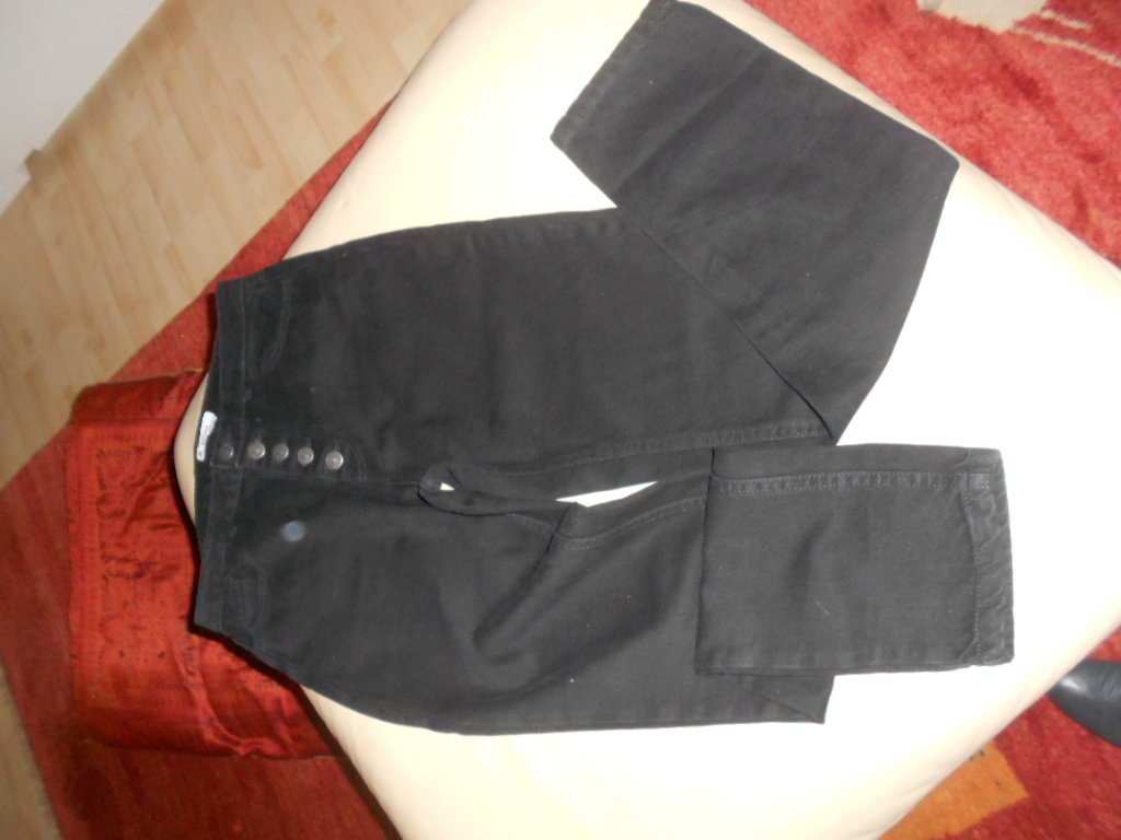 Kiabi- schwarze Mom Jeans Gr. 36