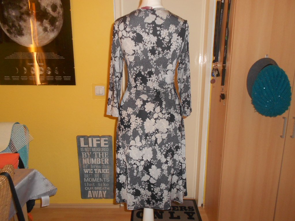 Filles de Paris- geblümtes Kleid Gr. S