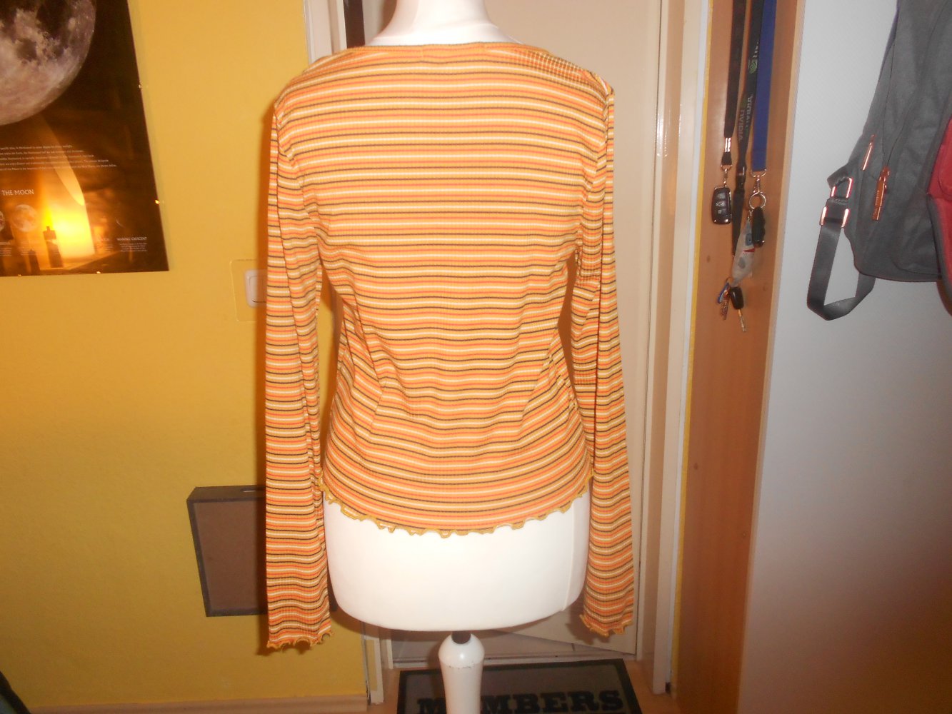 Caution to the Wind - gestreiftes cropped Shirt Gr. M