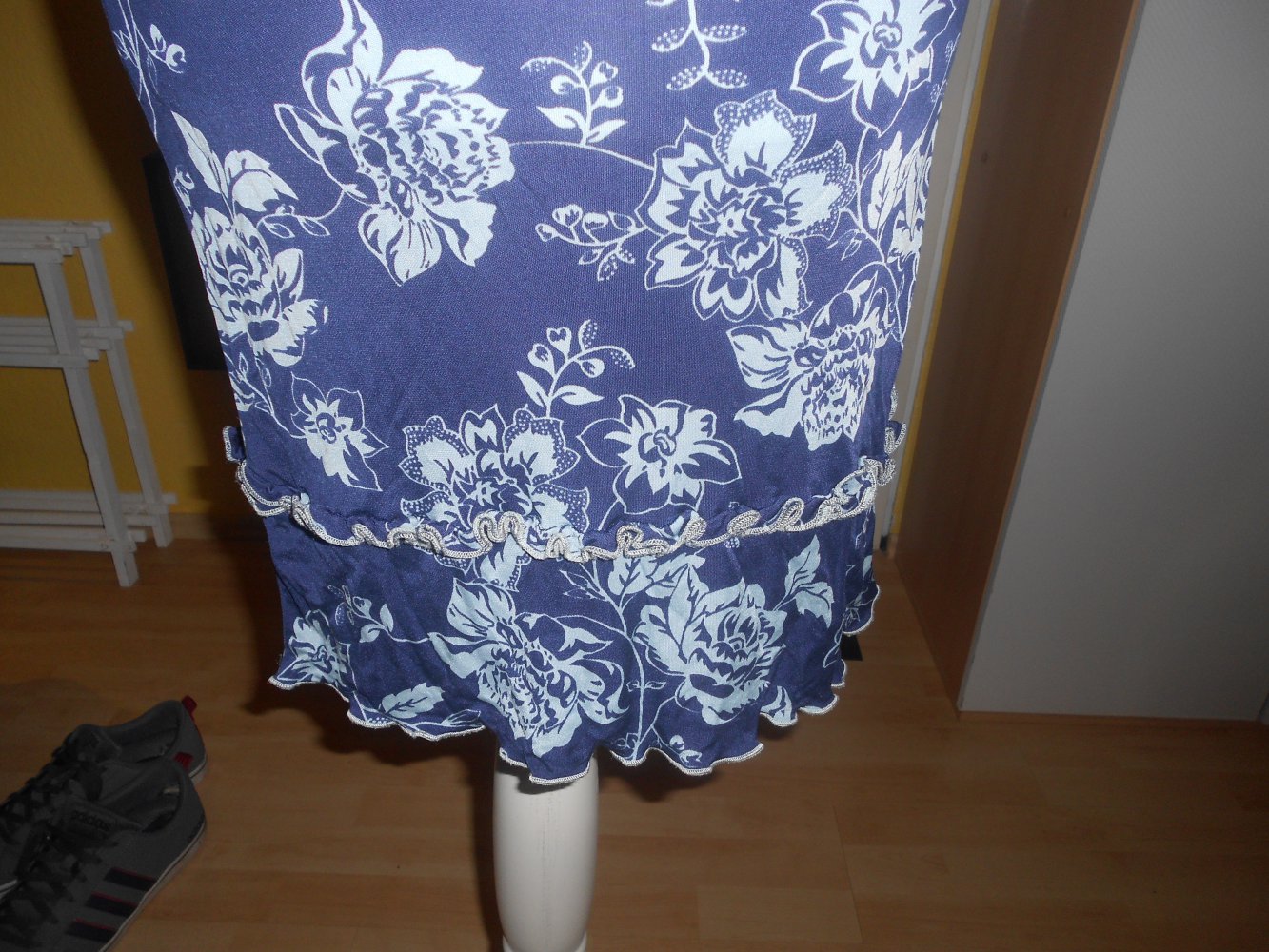 Garrina - schmales geblümtes Sommerkleid Gr. 38