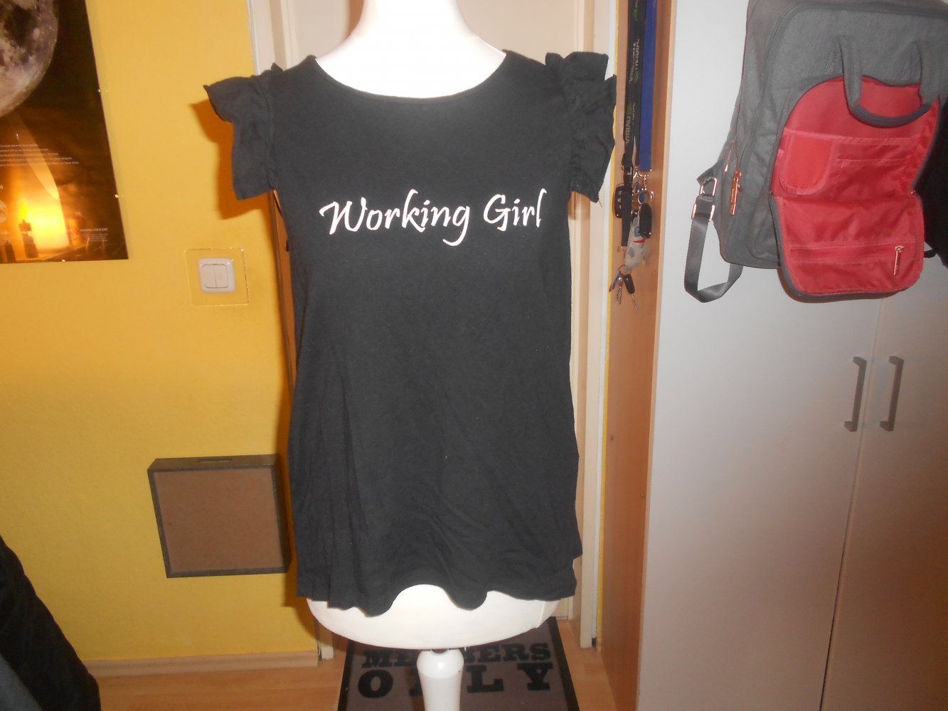 Kiabi- schwarzes T-Shirt mit Slogan Gr. M