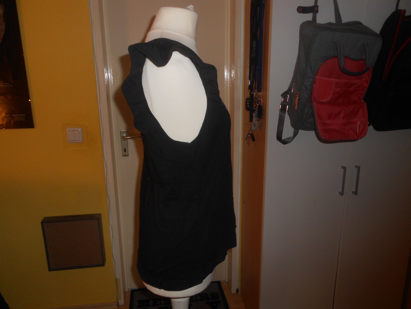 Kiabi- schwarzes T-Shirt mit Slogan Gr. M