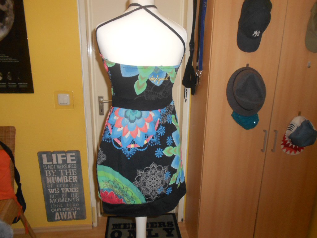 Desigual- geblümtes MInikleid Gr. M neu