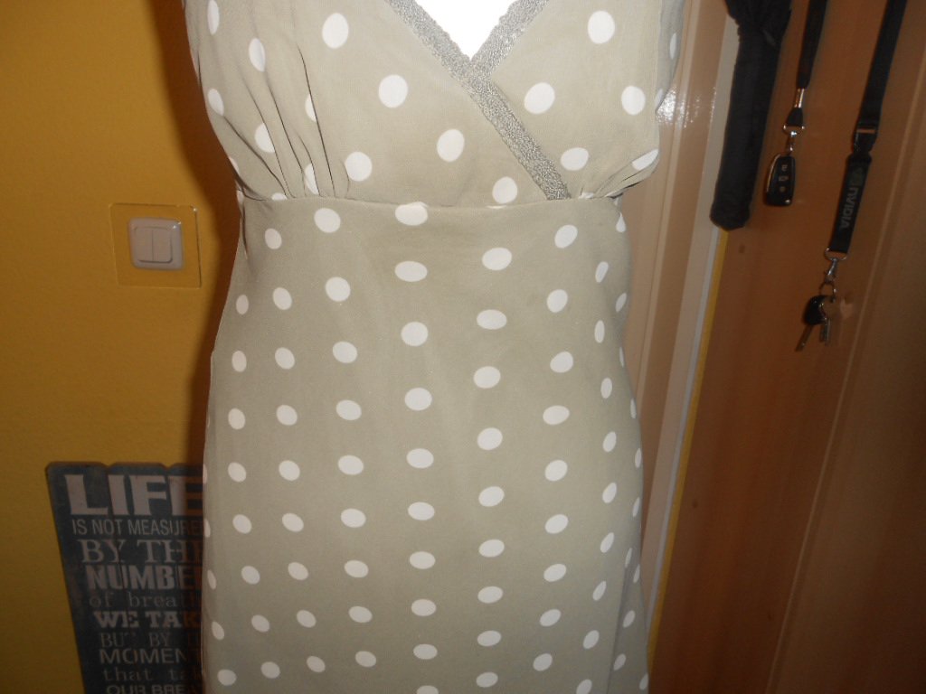 Vero Moda- gepunktetes Kleid Gr. 36