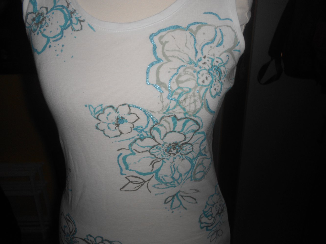 Esprit- weißes Top mit Blumen Gr. S