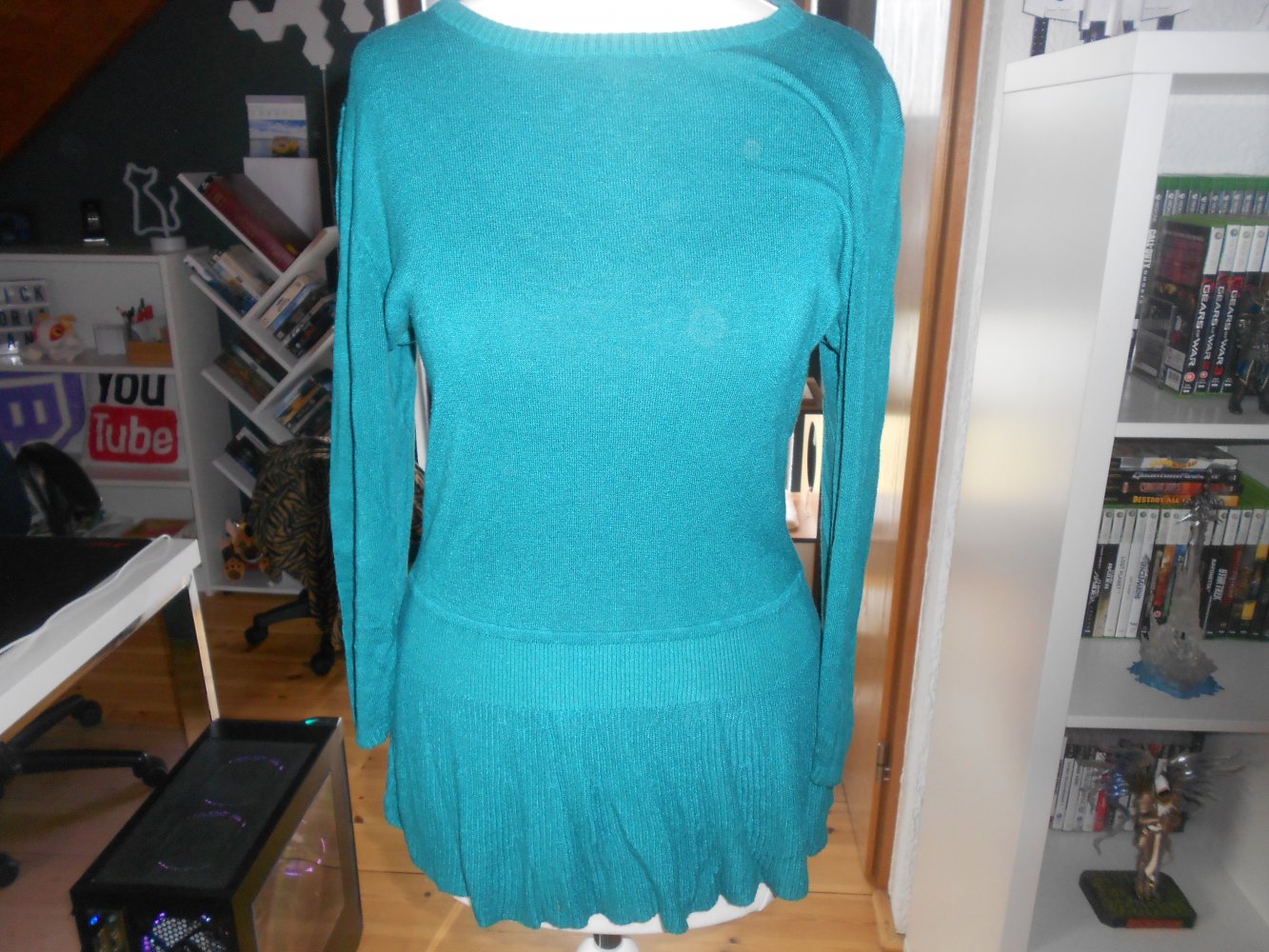 Love and Money - dunkelgrüner Pullover Gr. S/M