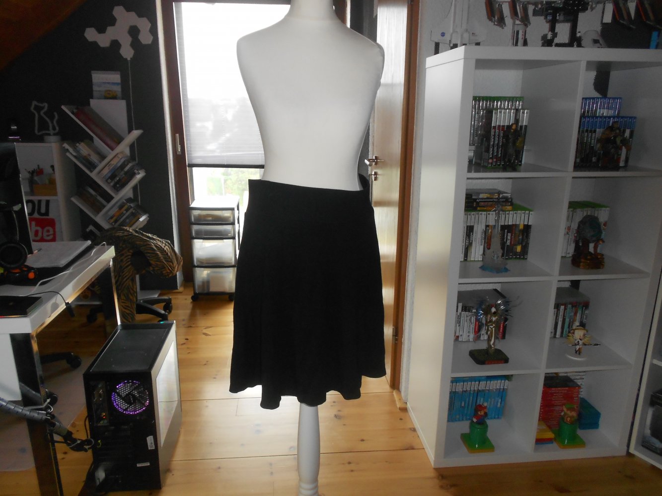 Orsay - schwarzer Skaterrock Gr. M