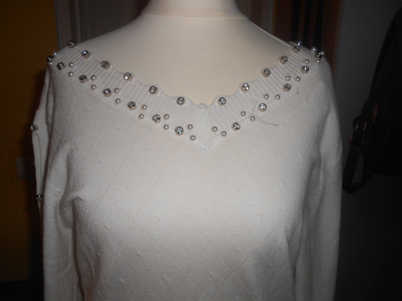 T.K. Classic Collection - weißer Pullover mit Details Gr. S