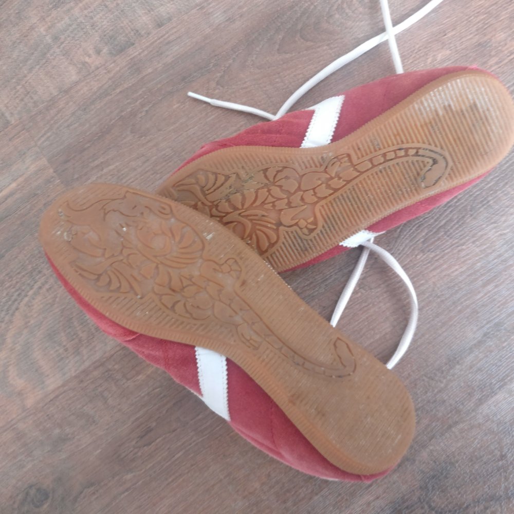 Sportliche Schuhe rot weiß Gr. 37