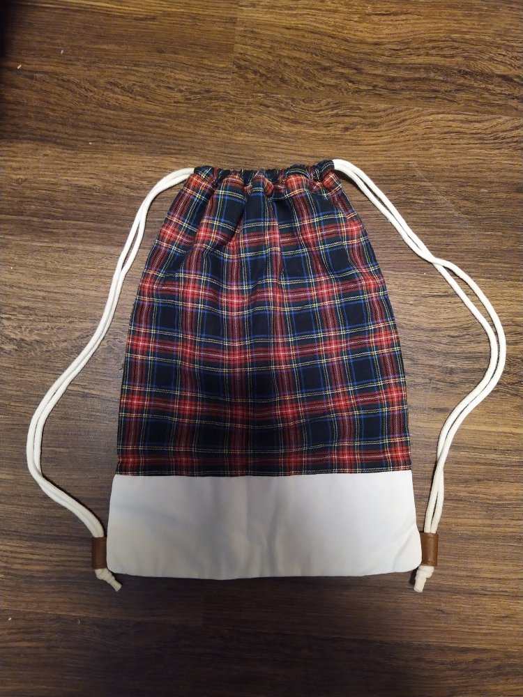 Rucksack Turnbeutel Rot- Schwarz- Kariert Weiß wie neu