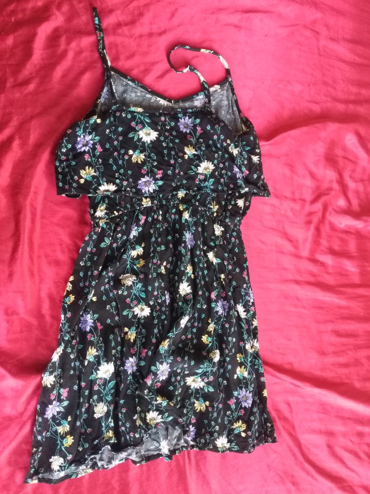 Sommerkleid schwarz Blumenmuster locker luftig sitzend Gr. M