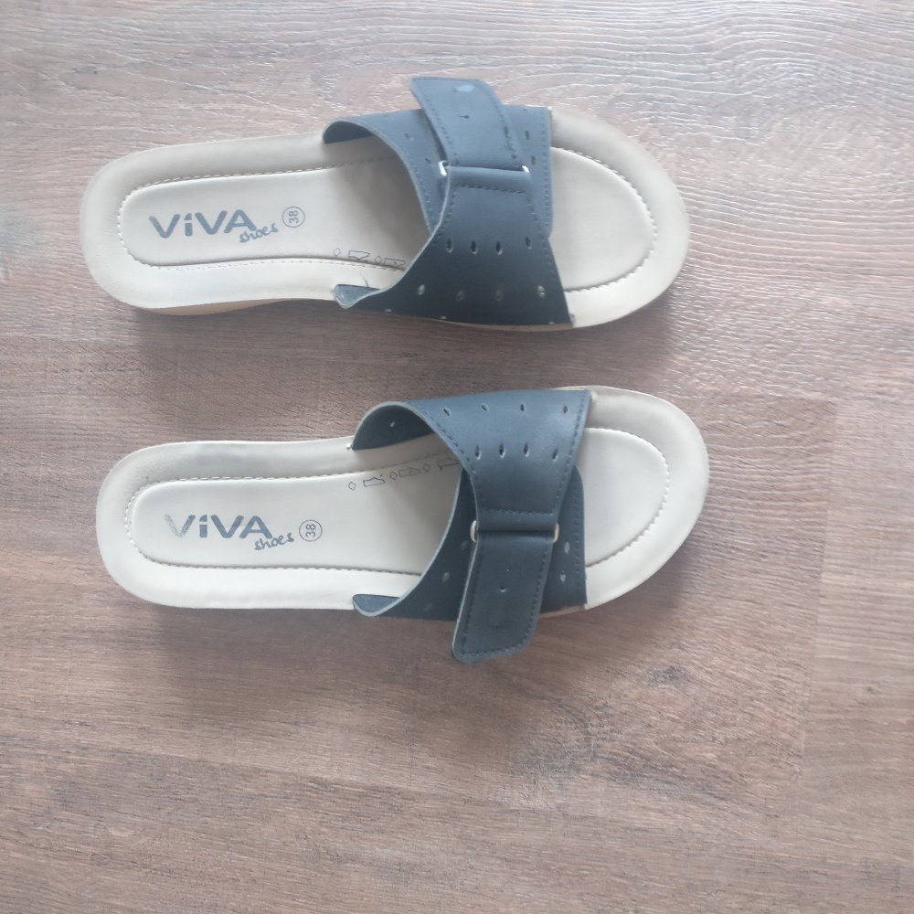 Latschen schwarz Gr. 37 38 von Vila