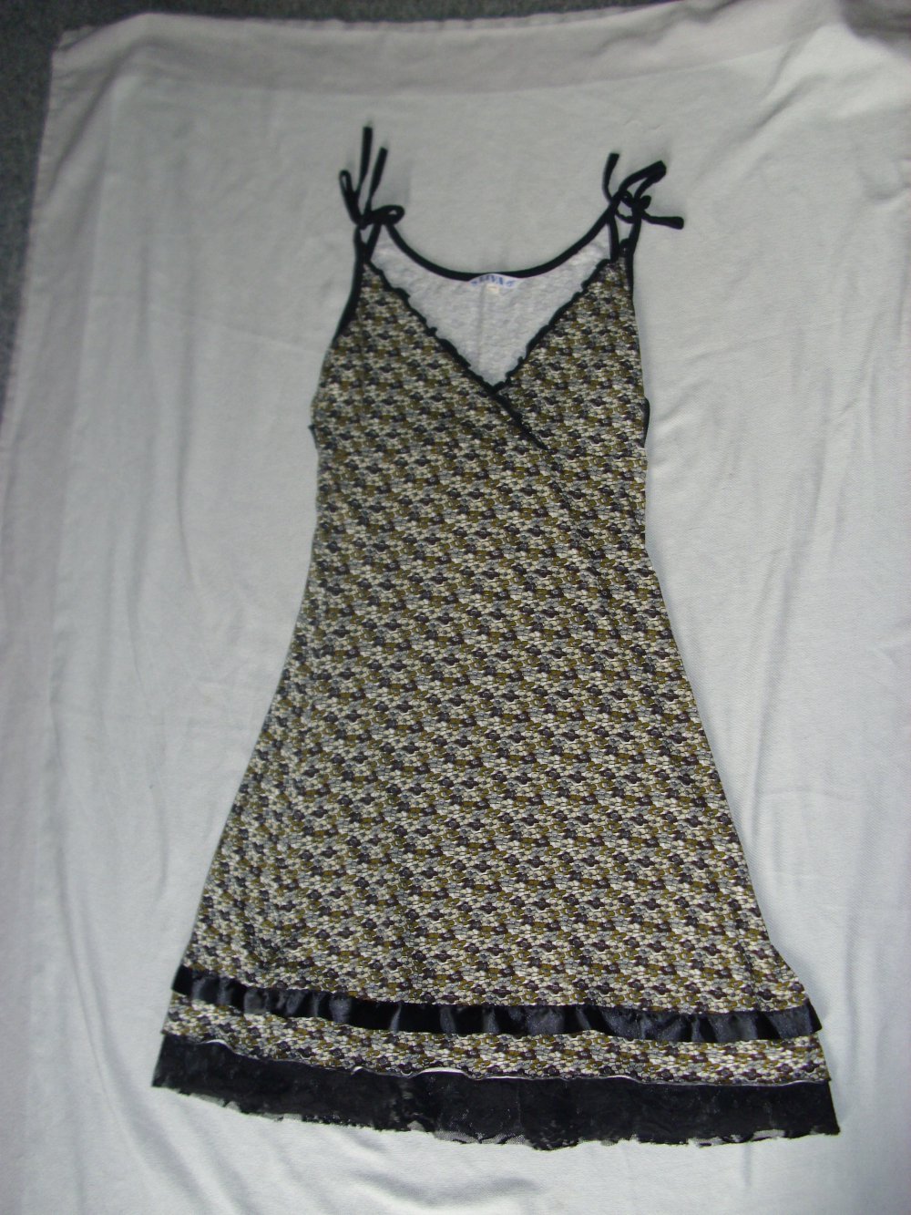 Kleid Sommer eng sexy Gr. S-L schönes Muster