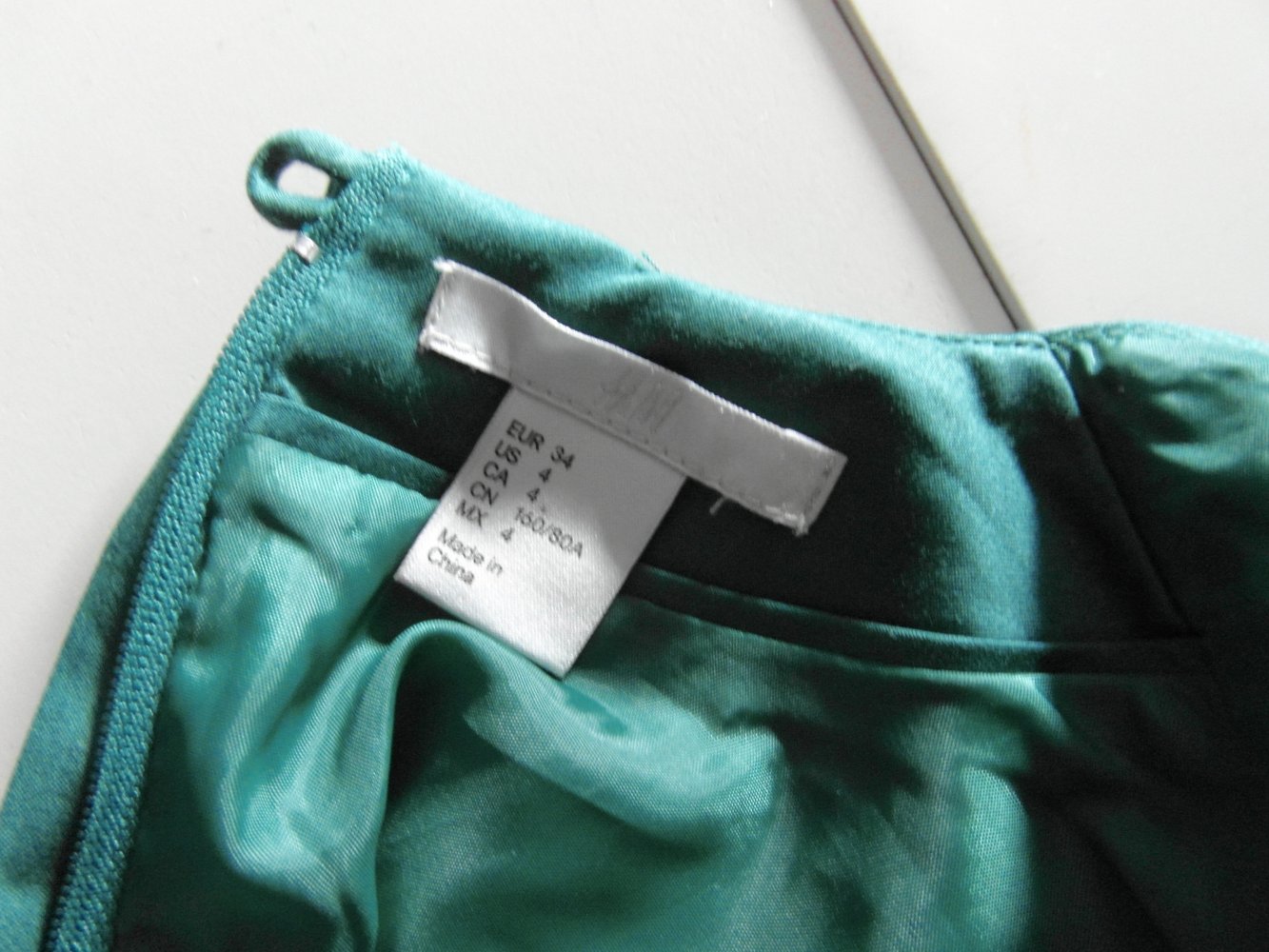 Tannen grünes Kleid von H&M Etui Kleid Business Kleid GR. XXS XS 32 34