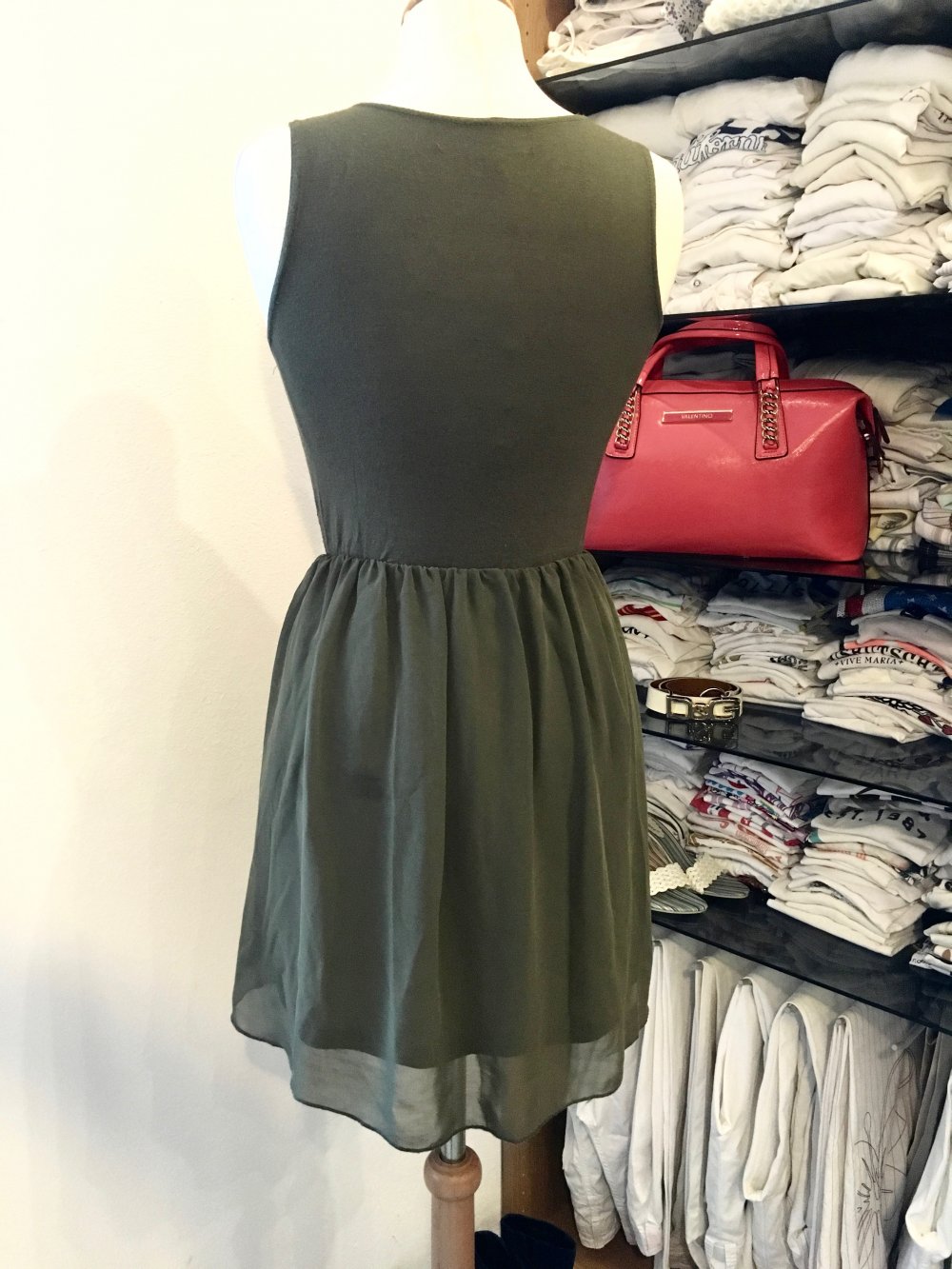 Süßes Kleid mit zweilagigen Rock und top in Pailettenoptik Gr. XS Olivgrün Khaki Bronze 