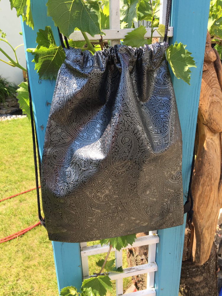 Turnbeutel aus Kunstleder 