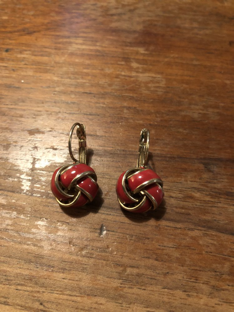 Roter Knoten Ohrringe 
