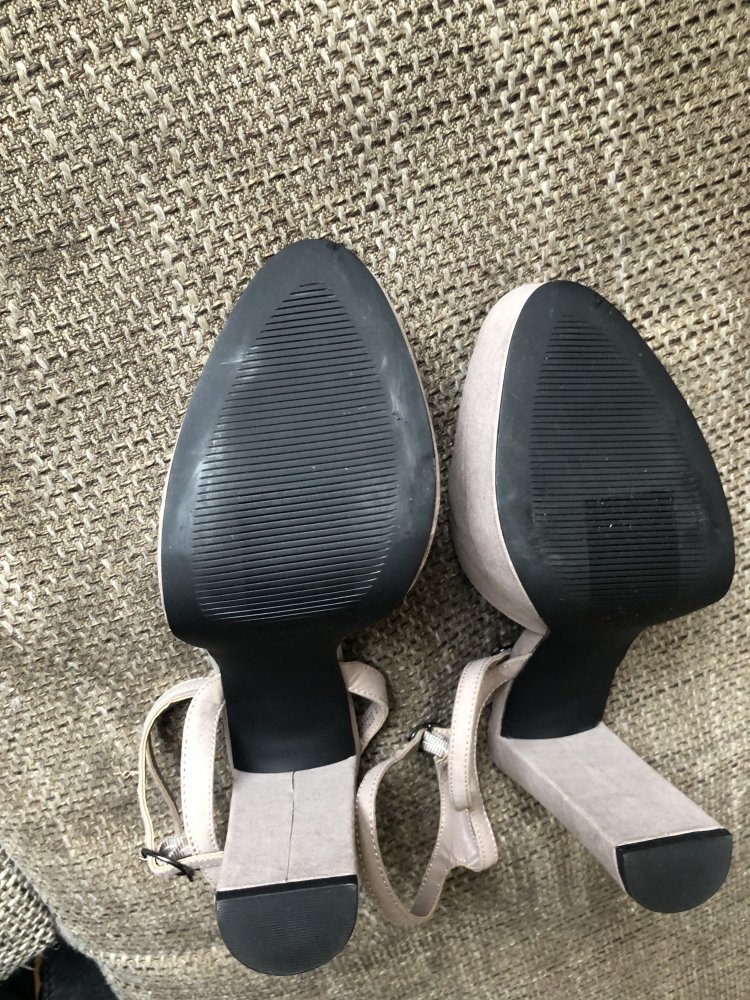 Plateau Pumps von New Look