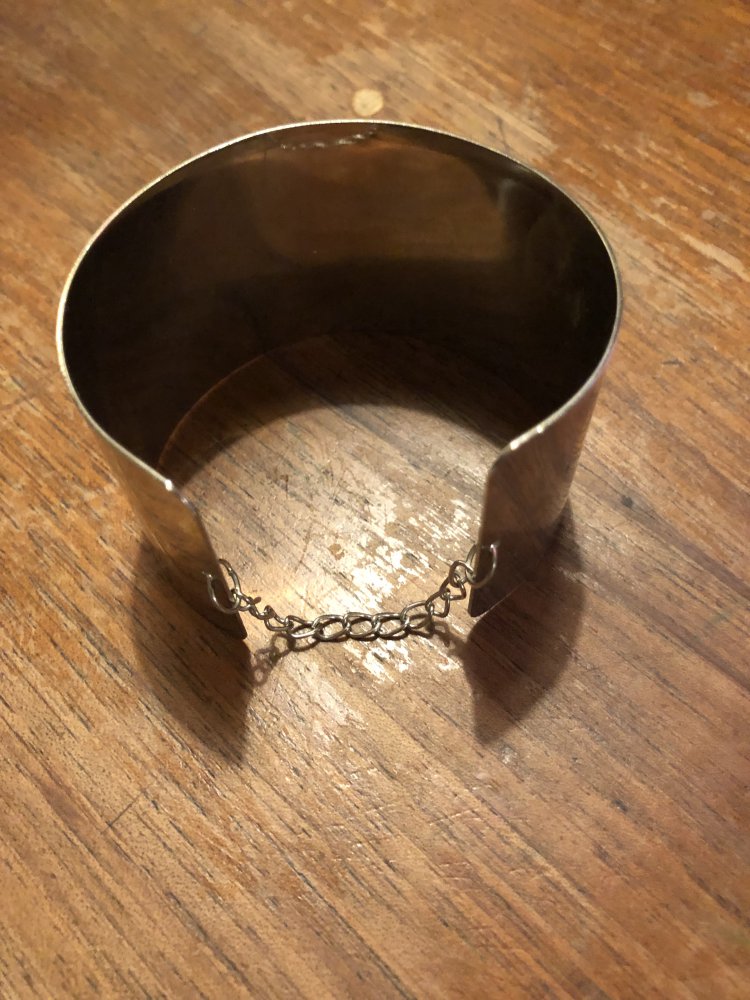 Breiter Armreif in silber