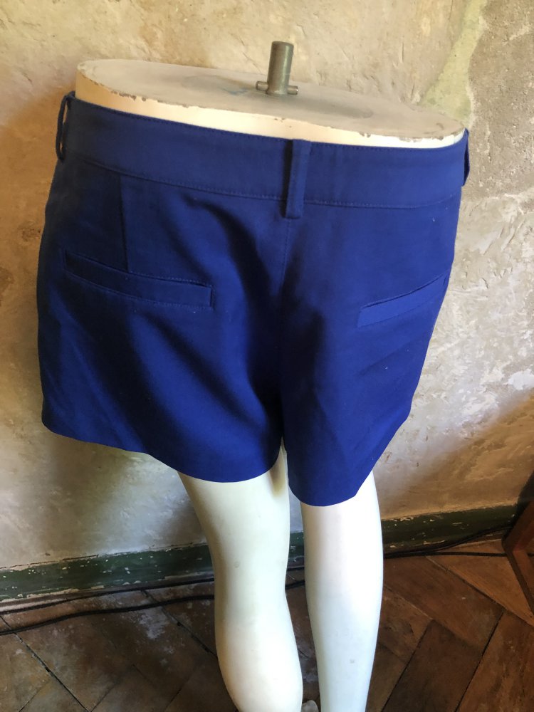 Blaue Shorts von Divided