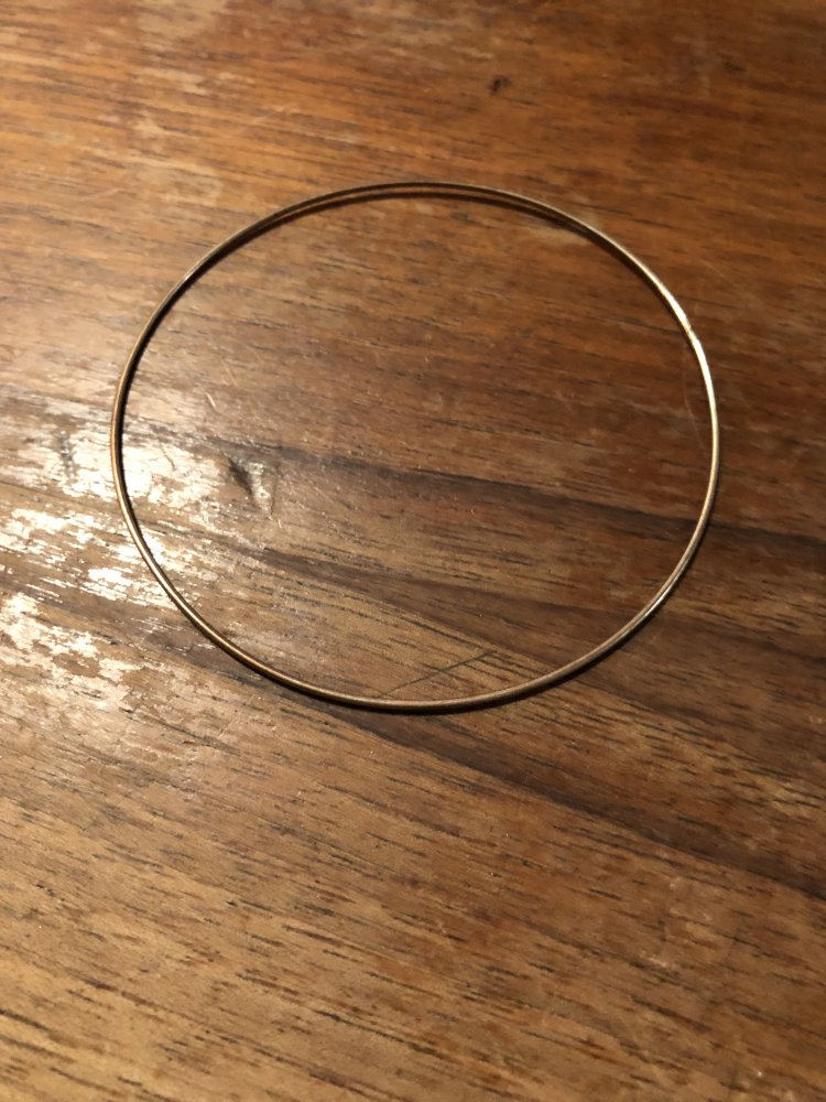 Feiner silberner Armreif