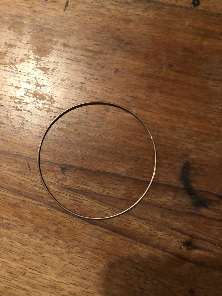 Feiner silberner Armreif