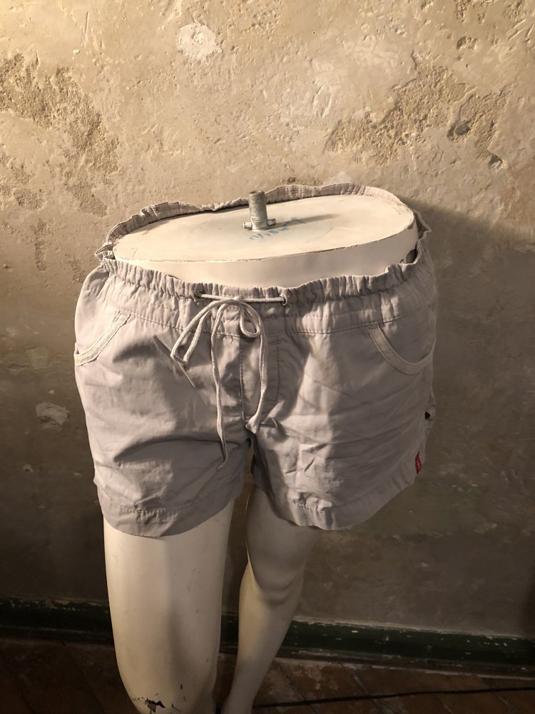 Hellgraue Shorts von Esprit