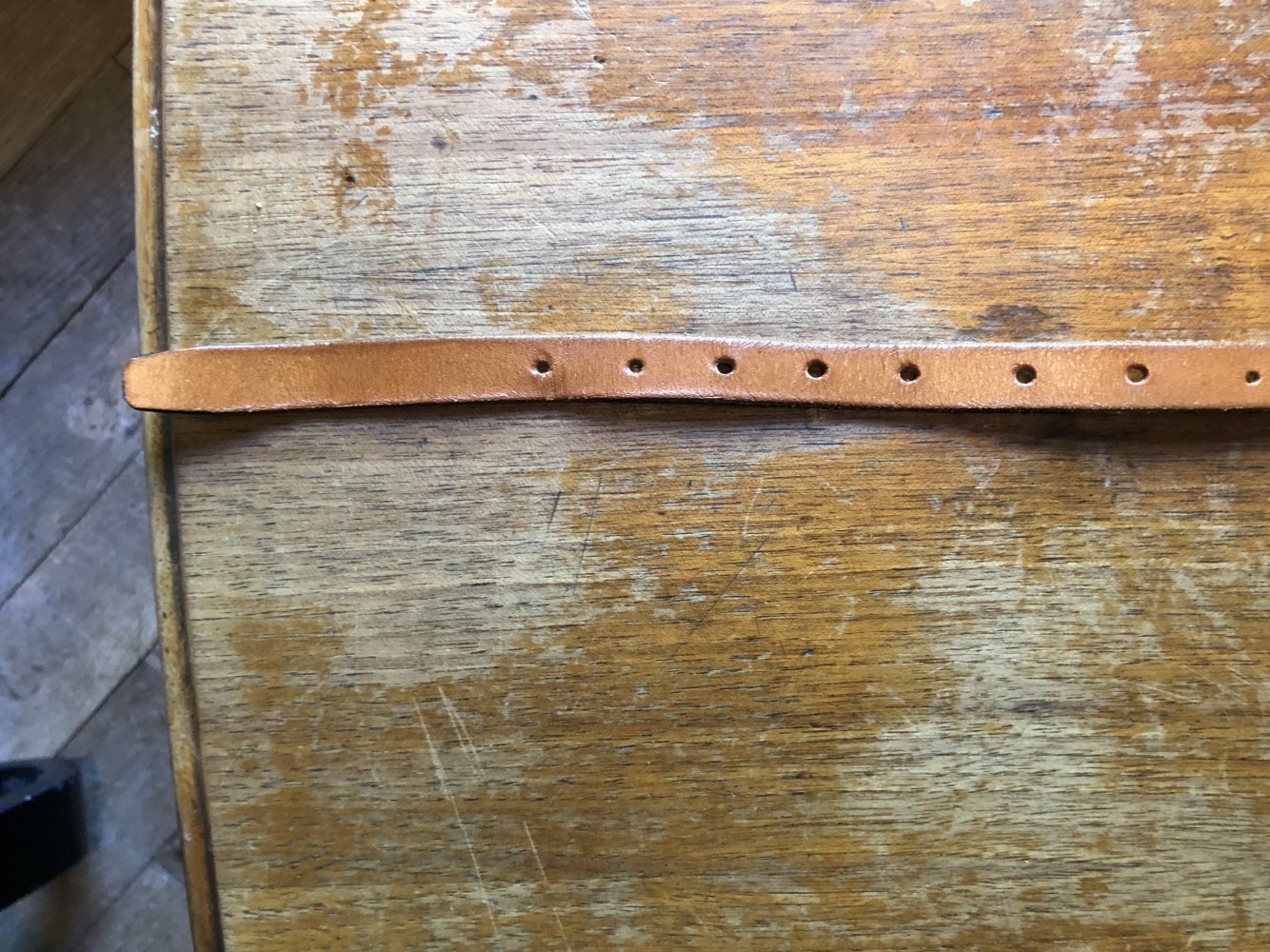 Schmaler Ledergürtel 