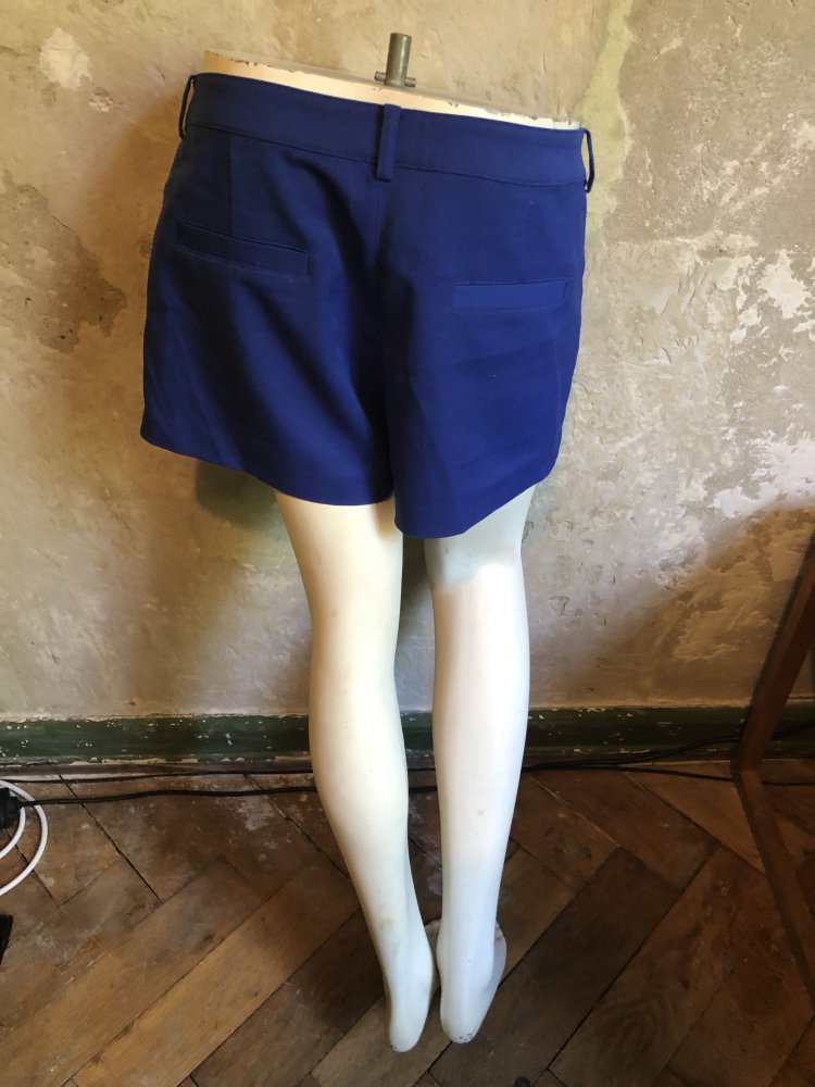 Blaue Shorts von Divided