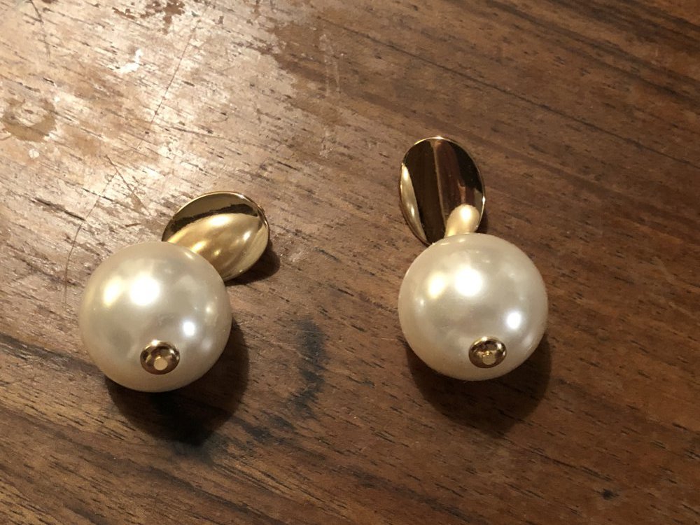 Großer Perlenohrring