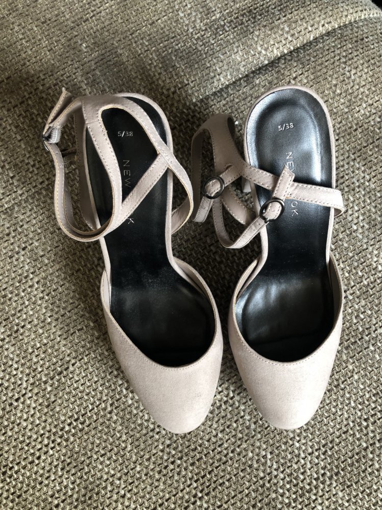 Plateau Pumps von New Look