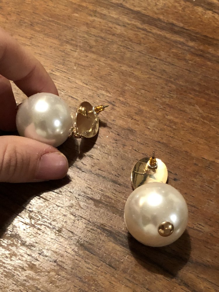 Großer Perlenohrring