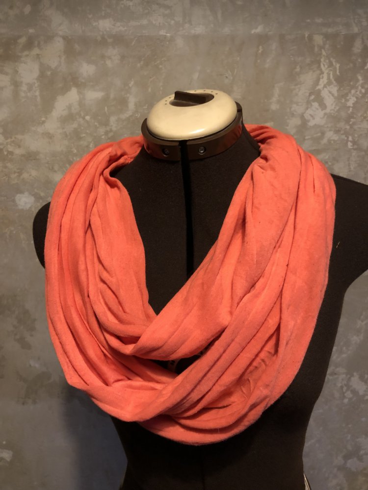 (Rot)orangener Schlauchschal