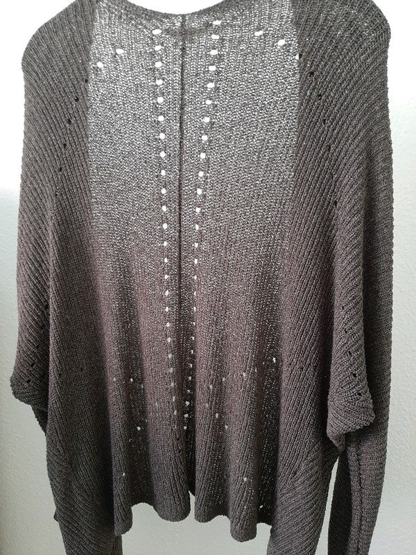 Grauer Review Longcardigan | Basic Hanger | Strickjacke | Lochmuster