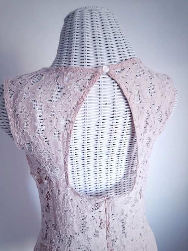 Rosafarbener Amisu Playsuit | Spitze | Romper | Cutout