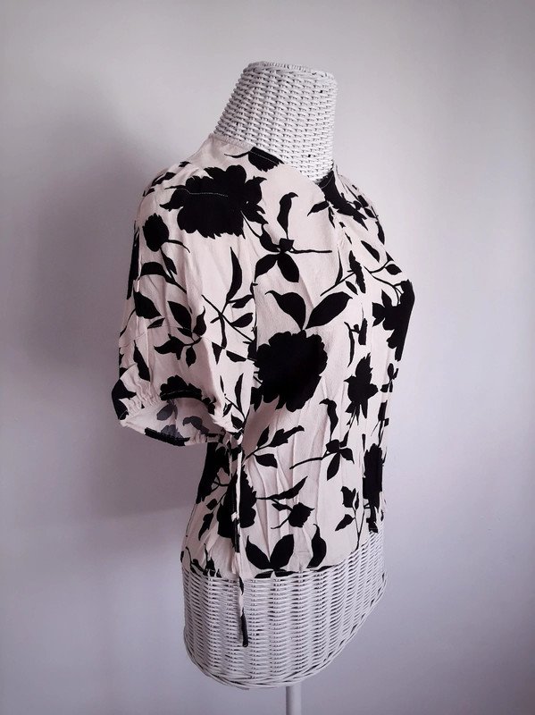 Hellbeiges H&M  Blusenshirt mit floralem Muster | Gr. S | Puffärmel | Viskose