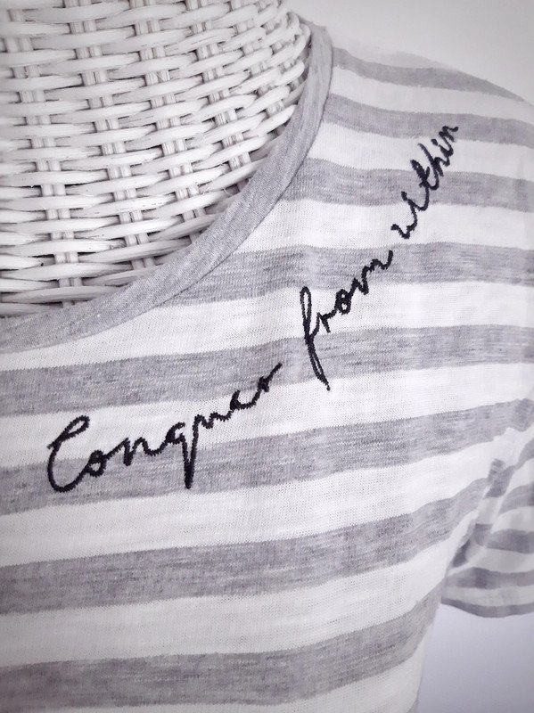 Gestreiftes H&M T-Shirt | Gr. S | Stickerei | Schriftzug | Rundhals