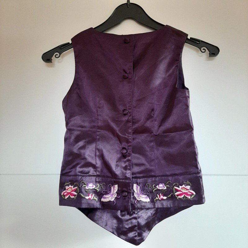 Glänzende lila Weste