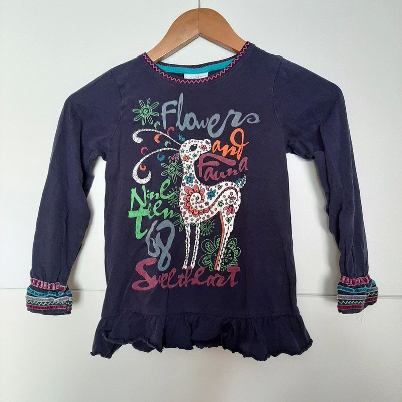 Bunter Pulli mit Aufdruck