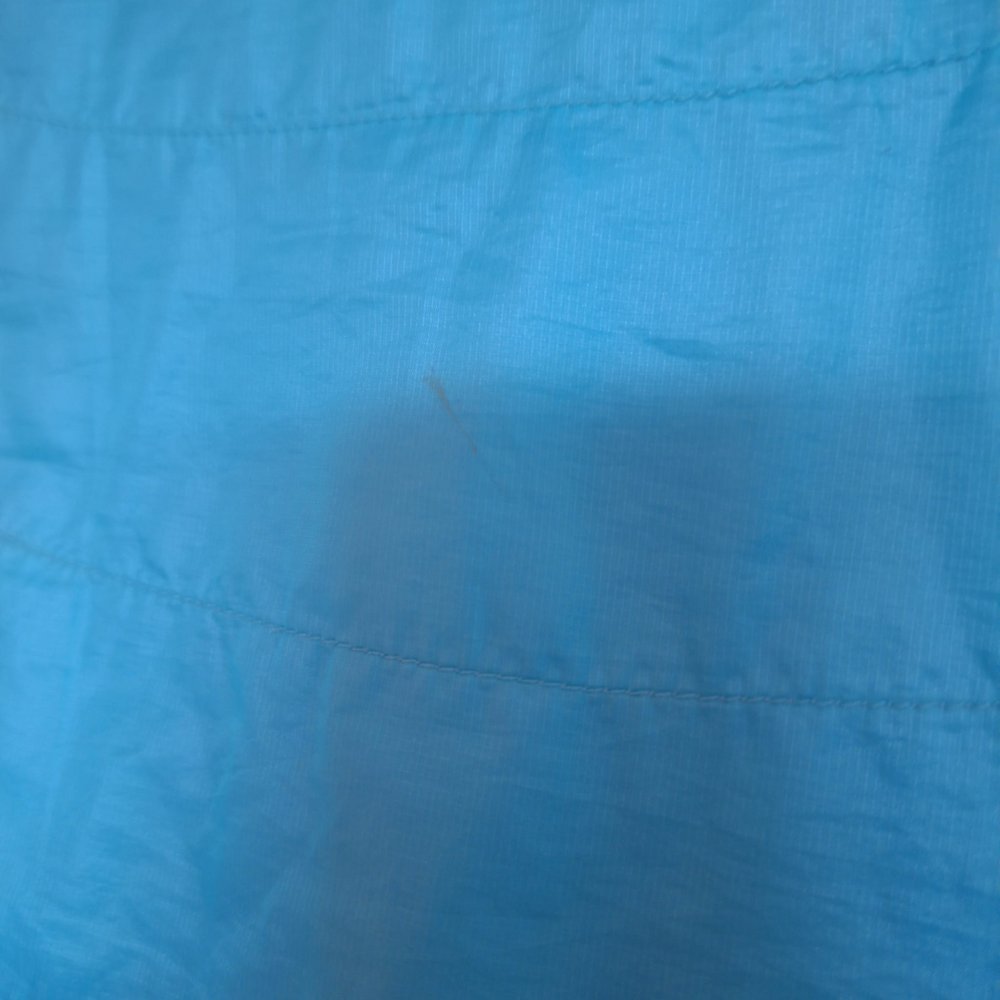 Hellblaue Übergangsjacke