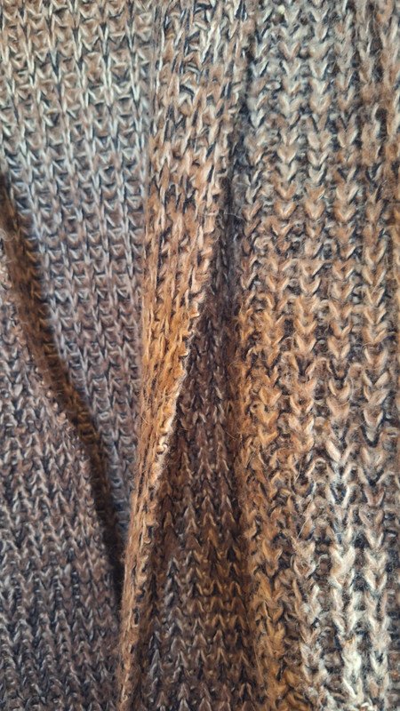 Braune Strickjacke