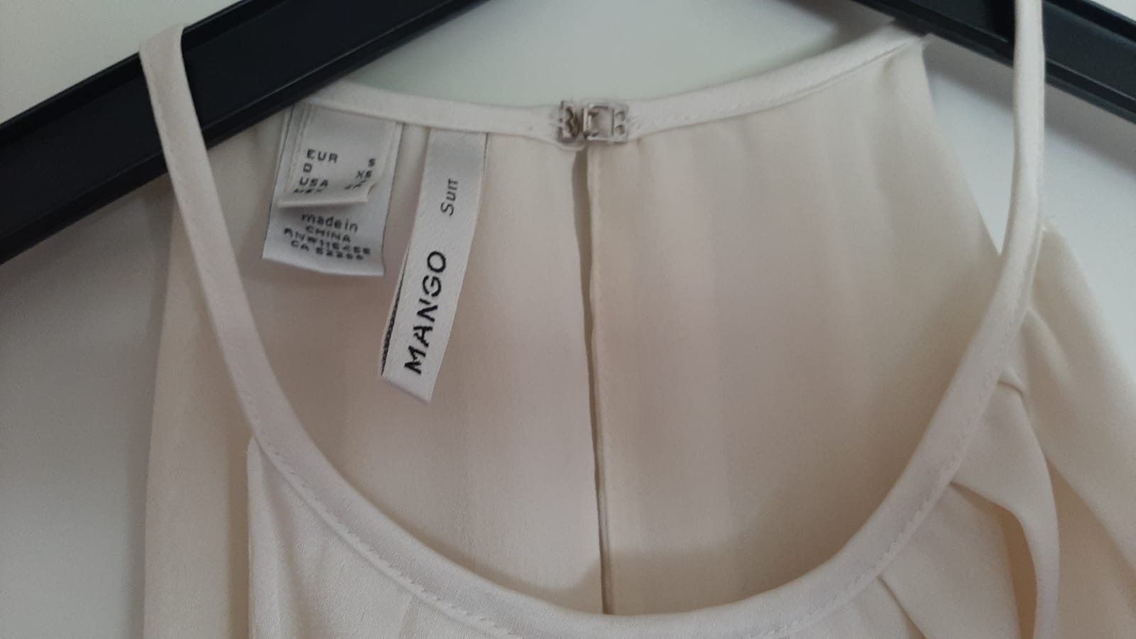 Lockeres Sommerkleid (gelbe Blumen)