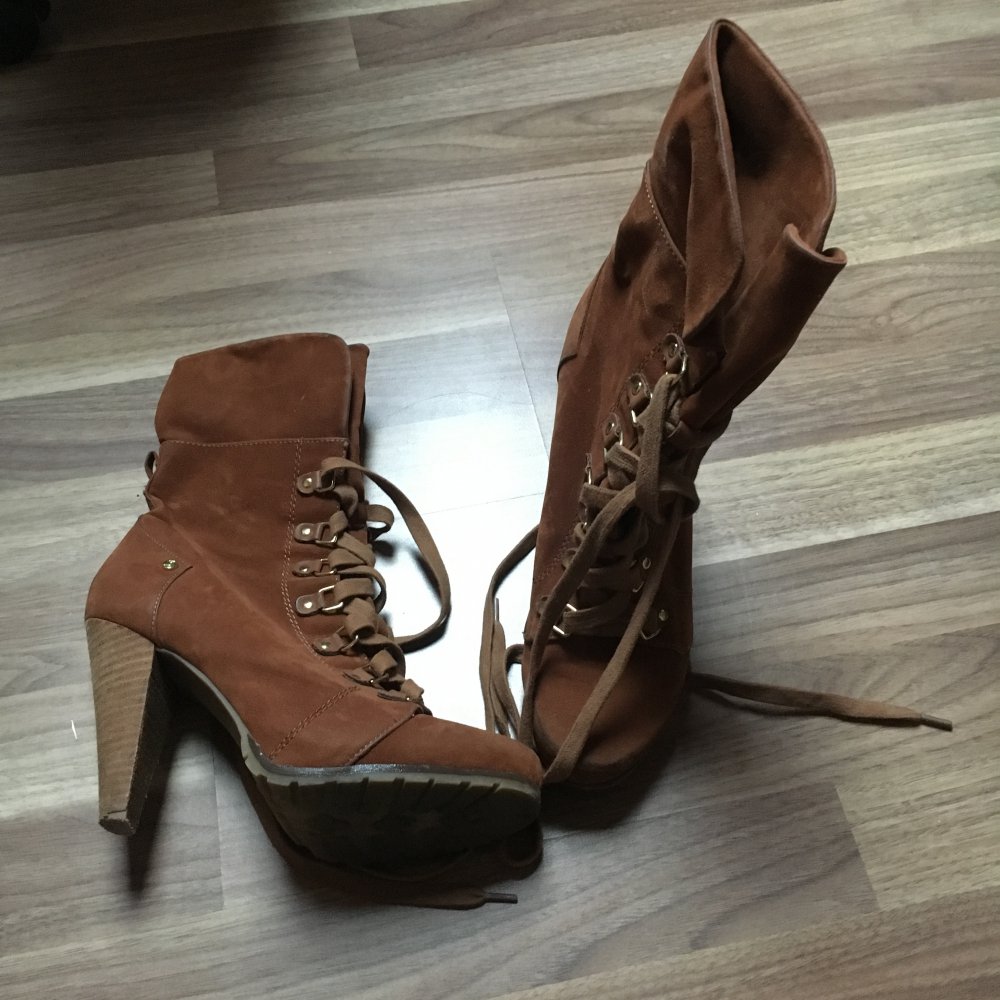 Braune Schnürstiefelette zum Schnüren
