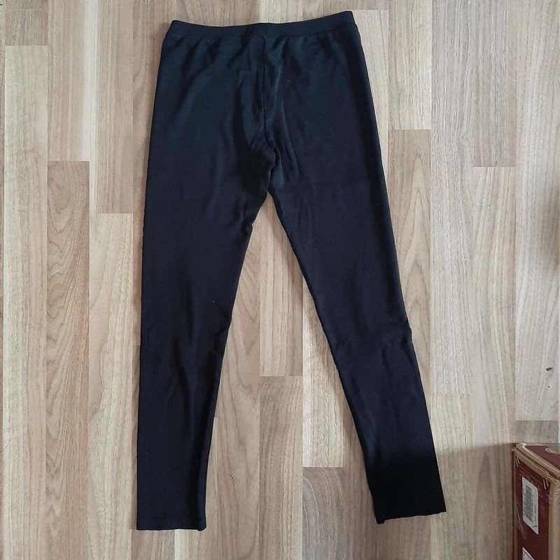 Schwarze Stoffhose mit Pailetten