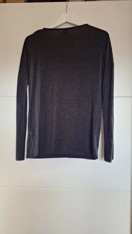 Pulli mit Reißverschlussdetails