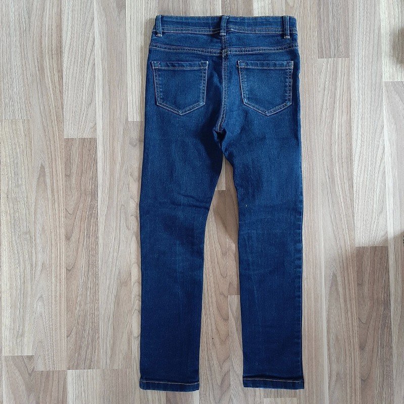 Dunkelblaue Jeans