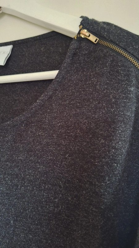 Pulli mit Reißverschlussdetails