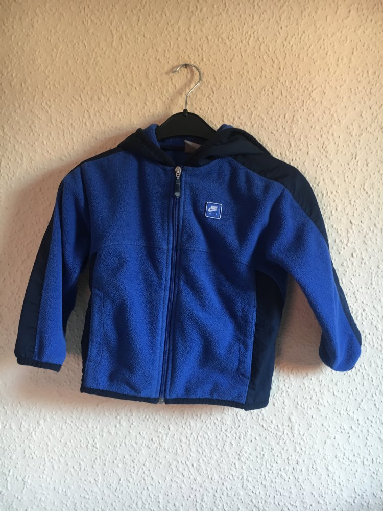 Blaue Nike Kaupuzenjacke (110-116)